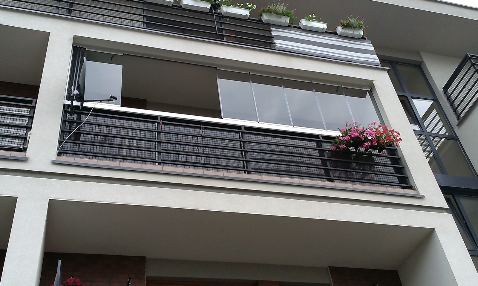 Різниця між лоджією та балконом